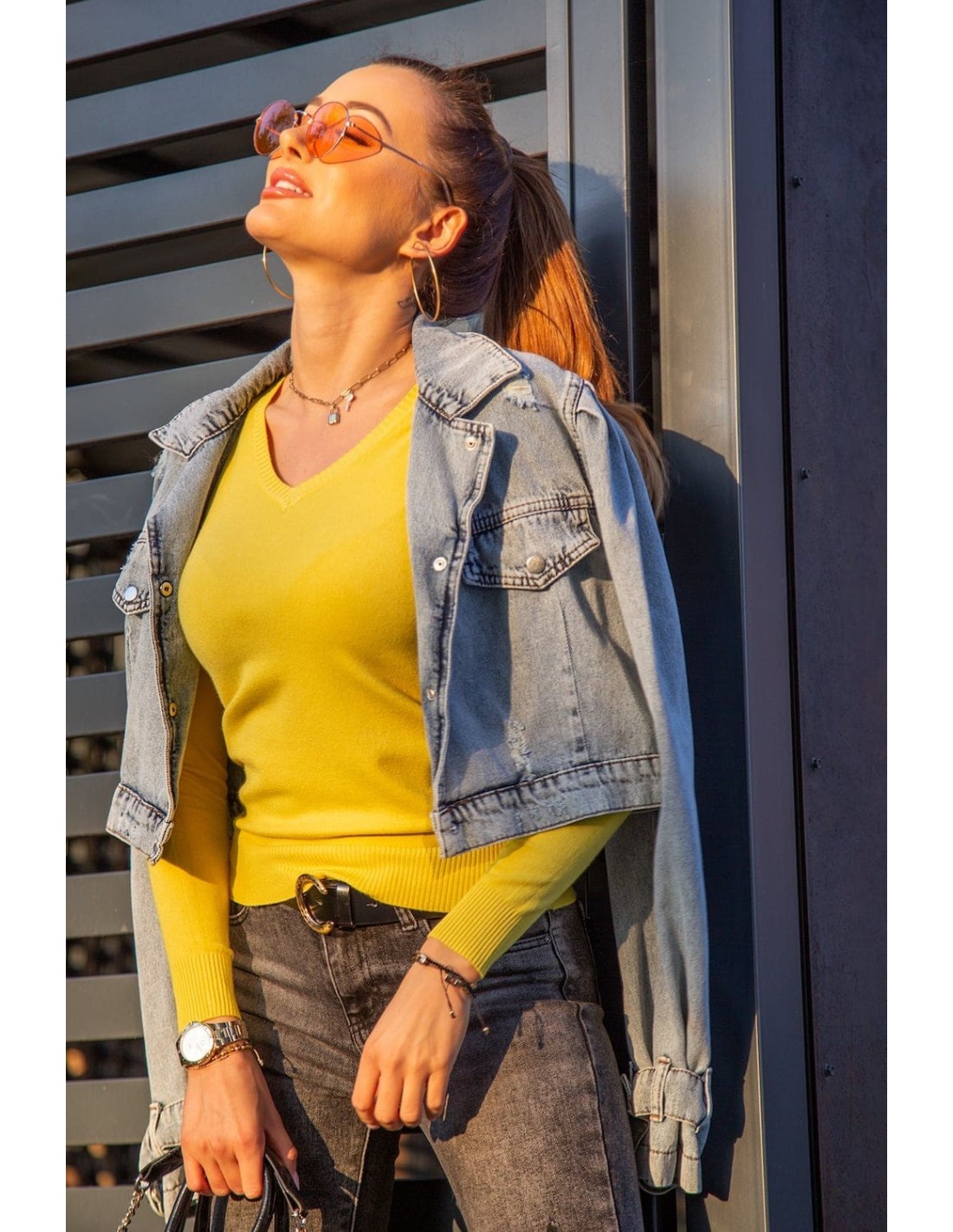 Fitted blouse with a V-neck, yellow 8068 - Online store - Boutique